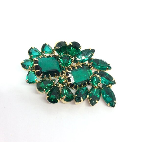 VINTAGE EMERALD Rhinestone Brooch Earring Set Green Glass Prong Clip on MCM - Picture 12 of 16